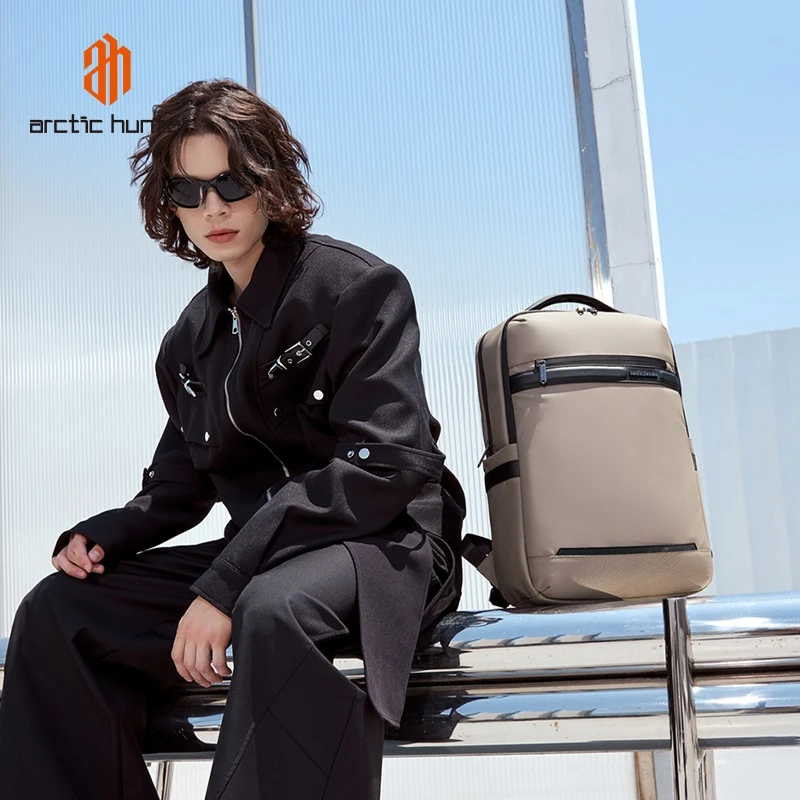 Simple And Stylish Laptop Backpack suppliers