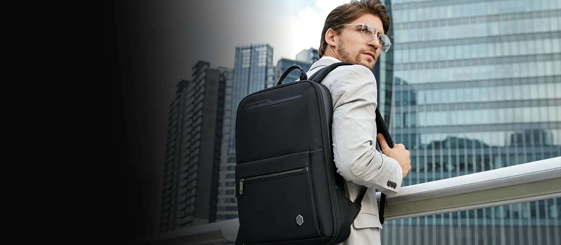 Business Backpack Manufacturer